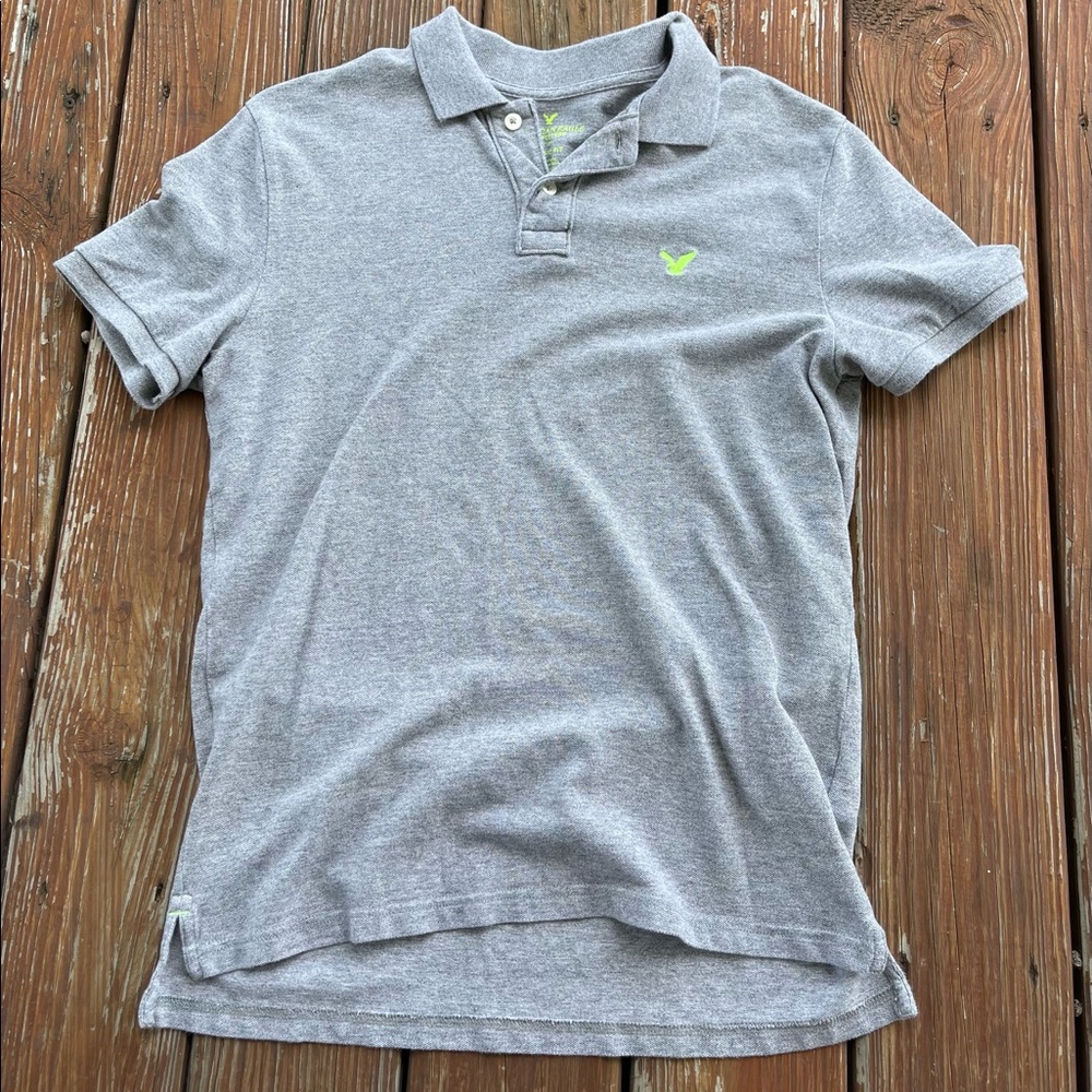 American Eagle Outfitters Classic Fit Y2K Gray Polo Shirt Size Medium